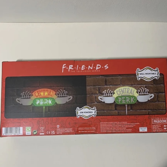 NWT FRIENDS Central Perk Neon Light Sign USB Wall Mountable - Picture 2 of 2